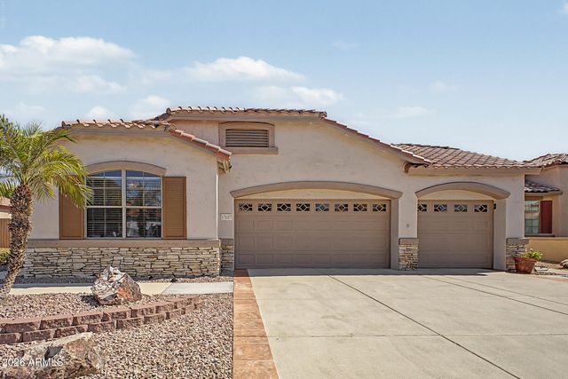 17697 W SAMMY Way, Surprise, AZ 85374