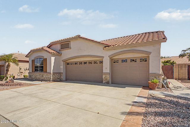 17697 W SAMMY Way, Surprise, AZ 85374