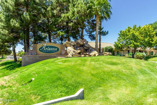 17697 W SAMMY Way, Surprise, AZ 85374