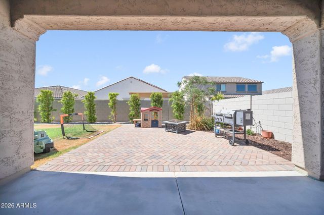 17605 W MEDLOCK Drive, Litchfield Park, AZ 85340