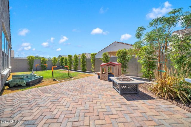 17605 W MEDLOCK Drive, Litchfield Park, AZ 85340