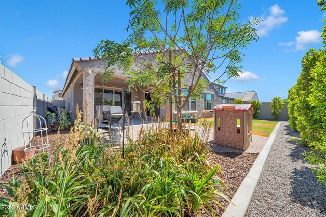 17605 W MEDLOCK Drive, Litchfield Park, AZ 85340