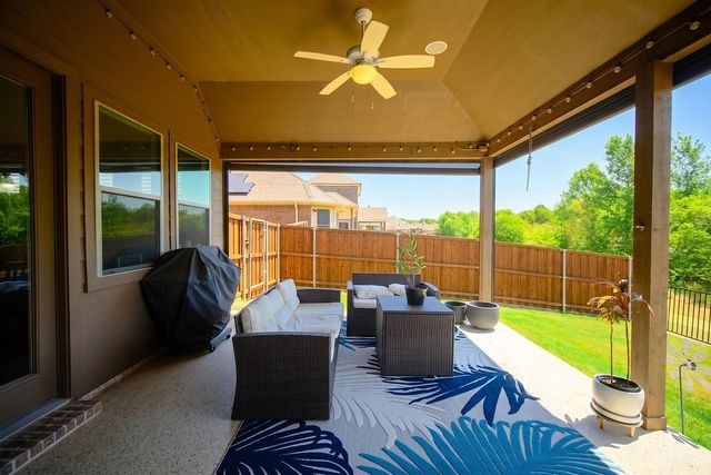 2112 Benjamin Creek Drive, Little Elm, TX 75068