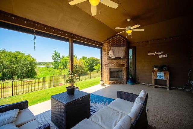 2112 Benjamin Creek Drive, Little Elm, TX 75068
