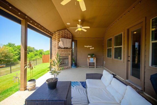 2112 Benjamin Creek Drive, Little Elm, TX 75068