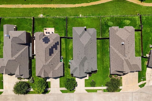 2112 Benjamin Creek Drive, Little Elm, TX 75068