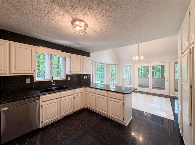 442 Hastings Way, Jonesboro, GA 30238
