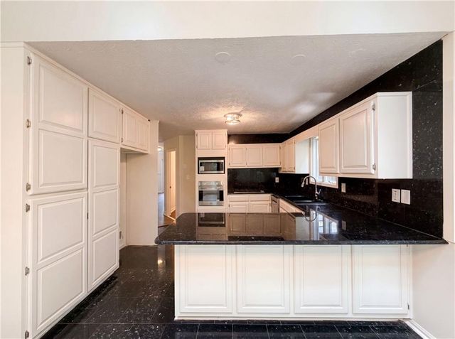 442 Hastings Way, Jonesboro, GA 30238