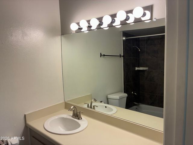 8055 E THOMAS Road L204, Scottsdale, AZ 85251