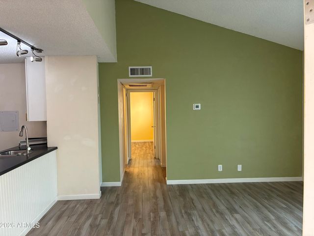8055 E THOMAS Road L204, Scottsdale, AZ 85251