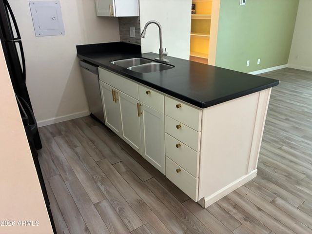8055 E THOMAS Road L204, Scottsdale, AZ 85251