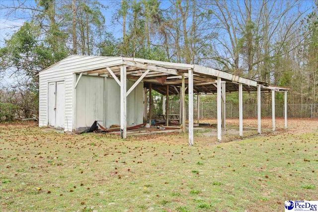 841 Fore Rd, Florence, SC 29506