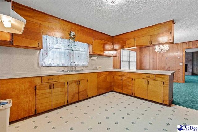 841 Fore Rd, Florence, SC 29506