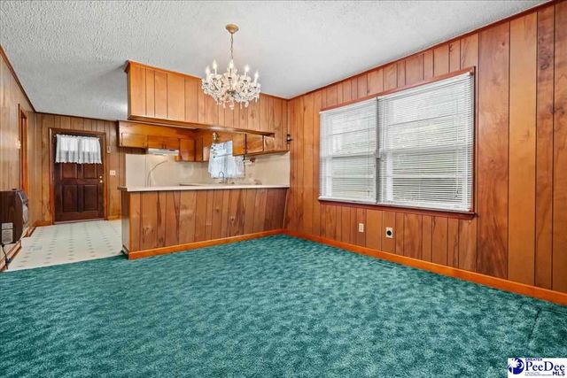 841 Fore Rd, Florence, SC 29506
