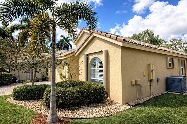 3933 Diamond Palladium Ter, Boynton Beach, FL 33436