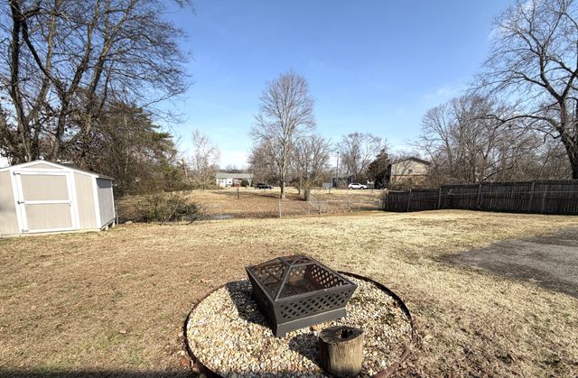 2529 McGinnis Dr, Nashville, TN 37216