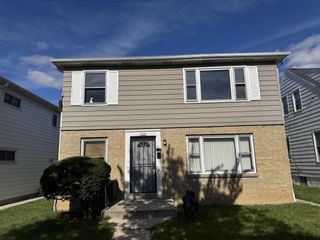 1526 W Congress STREET, Milwaukee, WI 53209