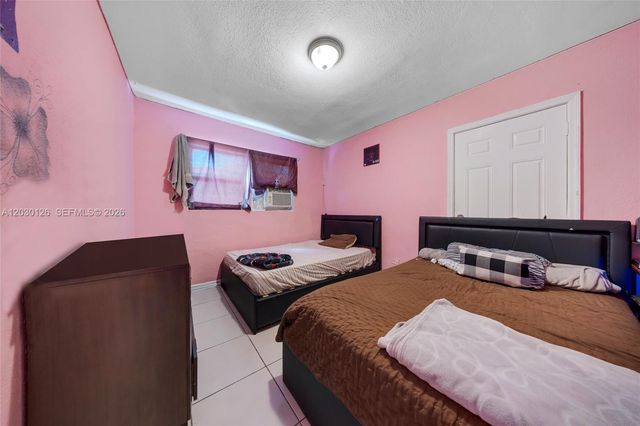 1035 NW 4th St, Miami, FL 33128