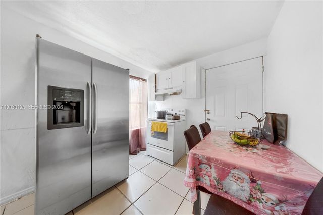 1035 NW 4th St, Miami, FL 33128