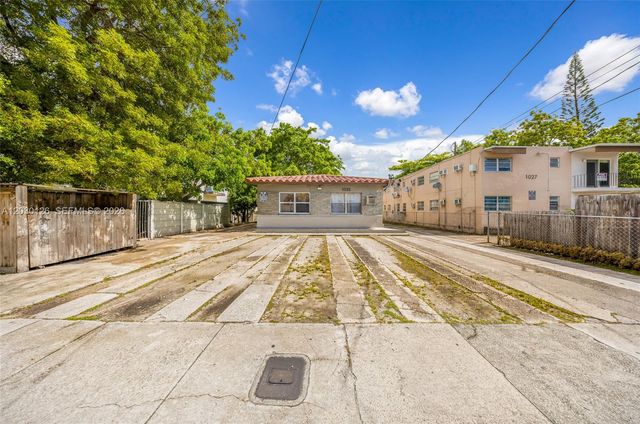 1035 NW 4th St, Miami, FL 33128