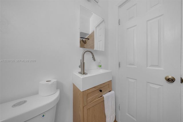 1035 NW 4th St, Miami, FL 33128