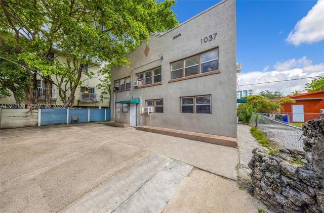 1035 NW 4th St, Miami, FL 33128