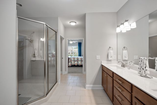 2436 Stonecenter Ln, Murfreesboro, TN 37128