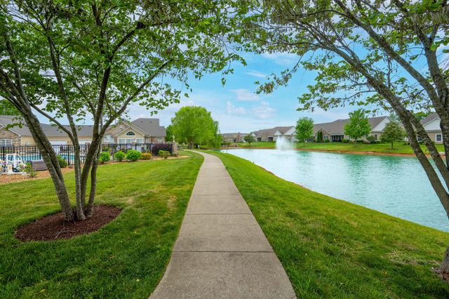 2436 Stonecenter Ln, Murfreesboro, TN 37128