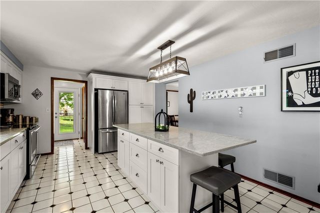 538 Old Hickory Ridge Rd, Chartiers, PA 15301