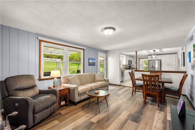 538 Old Hickory Ridge Rd, Chartiers, PA 15301