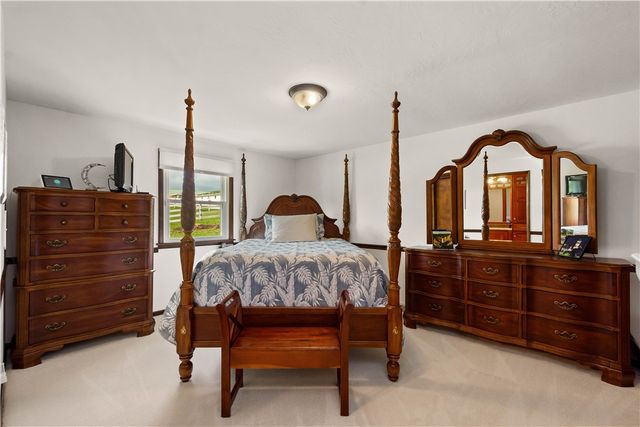 538 Old Hickory Ridge Rd, Chartiers, PA 15301