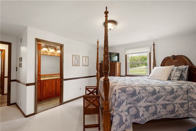 538 Old Hickory Ridge Rd, Chartiers, PA 15301