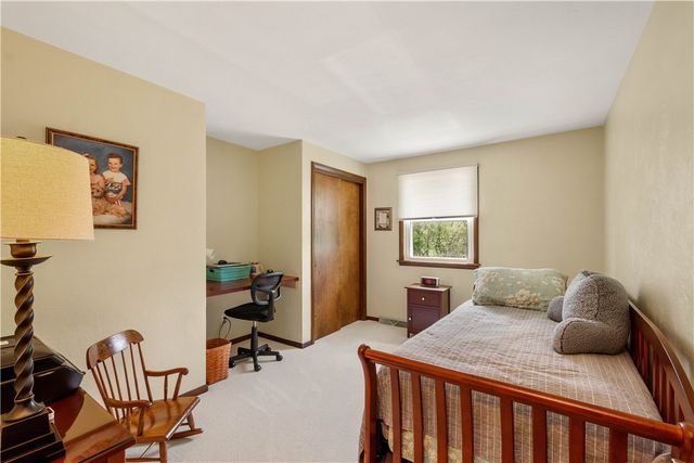 538 Old Hickory Ridge Rd, Chartiers, PA 15301