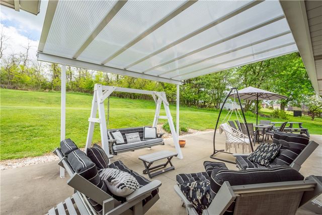 538 Old Hickory Ridge Rd, Chartiers, PA 15301