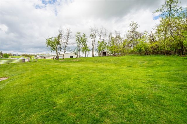 538 Old Hickory Ridge Rd, Chartiers, PA 15301