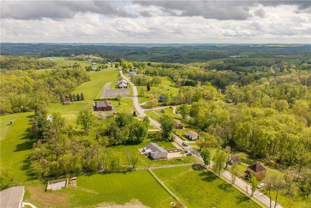 538 Old Hickory Ridge Rd, Chartiers, PA 15301