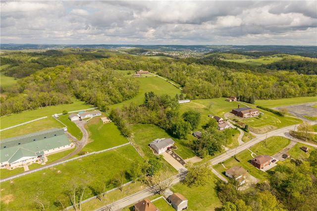538 Old Hickory Ridge Rd, Chartiers, PA 15301