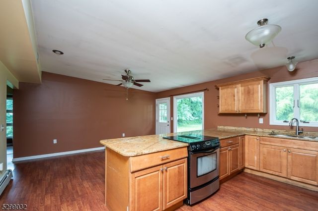 35 Glenwood Dr, Montville Twp., NJ 07045