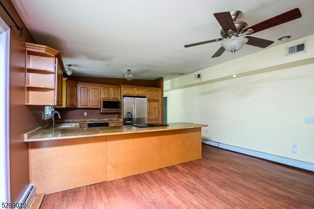35 Glenwood Dr, Montville Twp., NJ 07045
