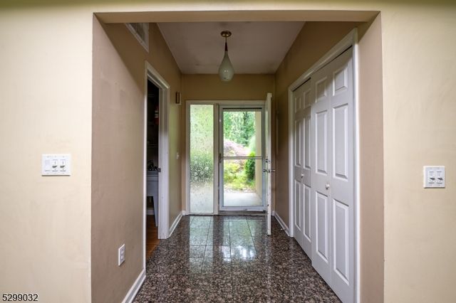 35 Glenwood Dr, Montville Twp., NJ 07045