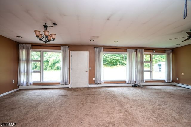 35 Glenwood Dr, Montville Twp., NJ 07045