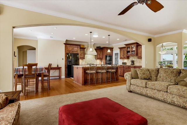 22005 Farrier Ct, Foresthill, CA 95631