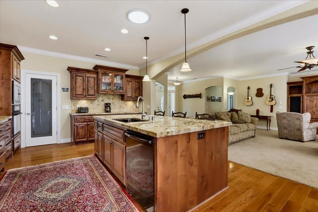22005 Farrier Ct, Foresthill, CA 95631