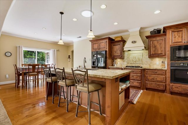 22005 Farrier Ct, Foresthill, CA 95631