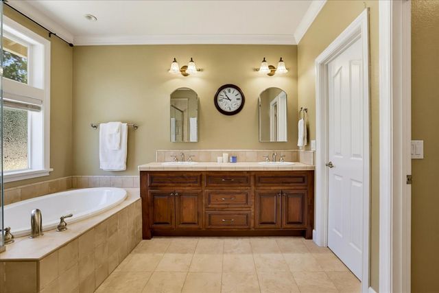 22005 Farrier Ct, Foresthill, CA 95631