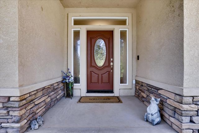 22005 Farrier Ct, Foresthill, CA 95631