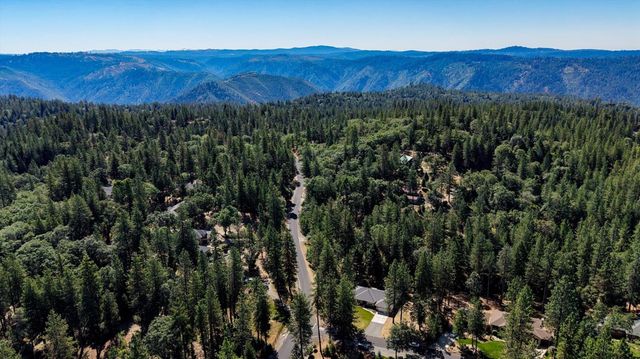 22005 Farrier Ct, Foresthill, CA 95631