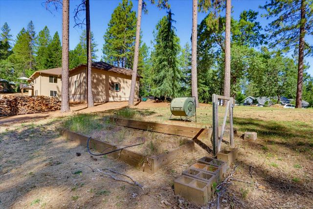 22005 Farrier Ct, Foresthill, CA 95631