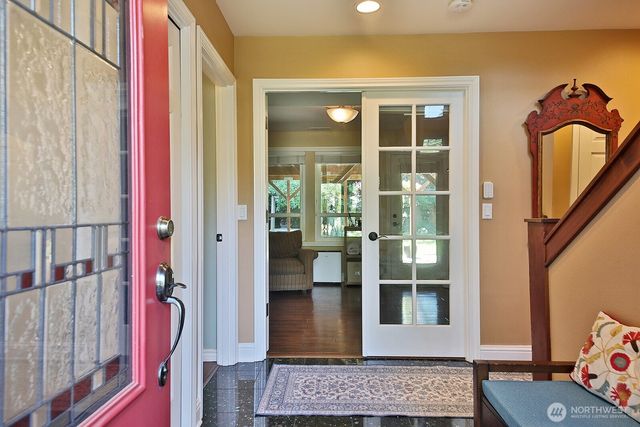 2130 Fairway Lane, Oak Harbor, WA 98277