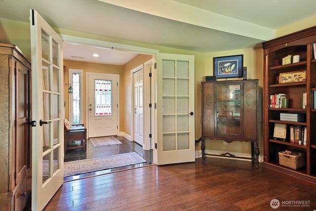 2130 Fairway Lane, Oak Harbor, WA 98277
